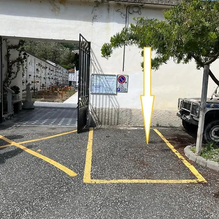 Chez Fernando Front Free Parking * Lerici