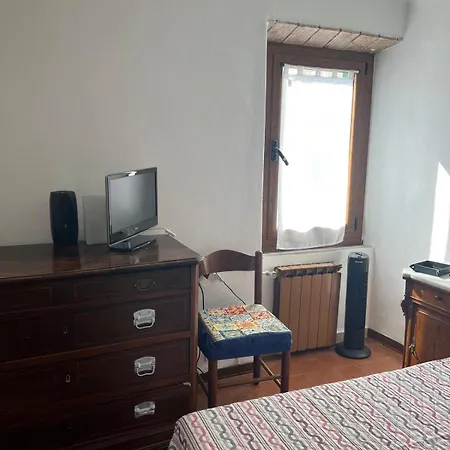 Chez Fernando Front Free Parking * Lerici