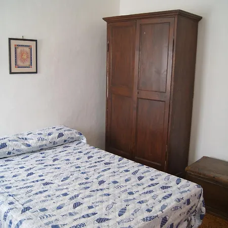 Chez Fernando Front Free Parking * Lerici