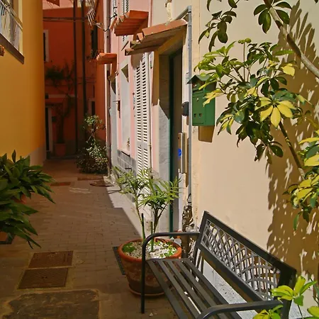 Chez Fernando Front Free Parking Holiday home Lerici